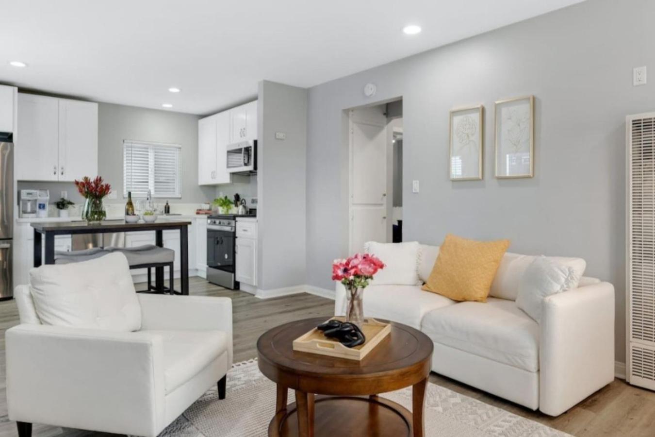 Apartment Leyla Pool Min To Downtown Freeways Beaches *